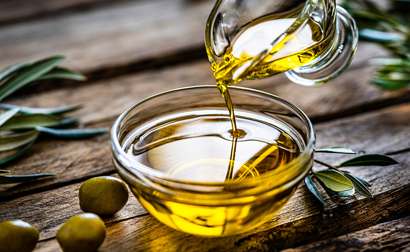 Olive oil, the ally of your summer seasonings.